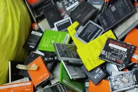 牙克石博克图旧电池回收价格,锂电池回收多少钱一吨|高价报废电池回收